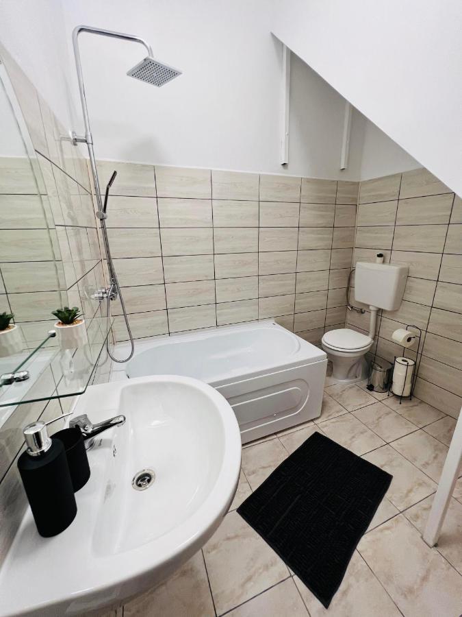 Apartament In Regim Hotelier King Mediaş Dış mekan fotoğraf